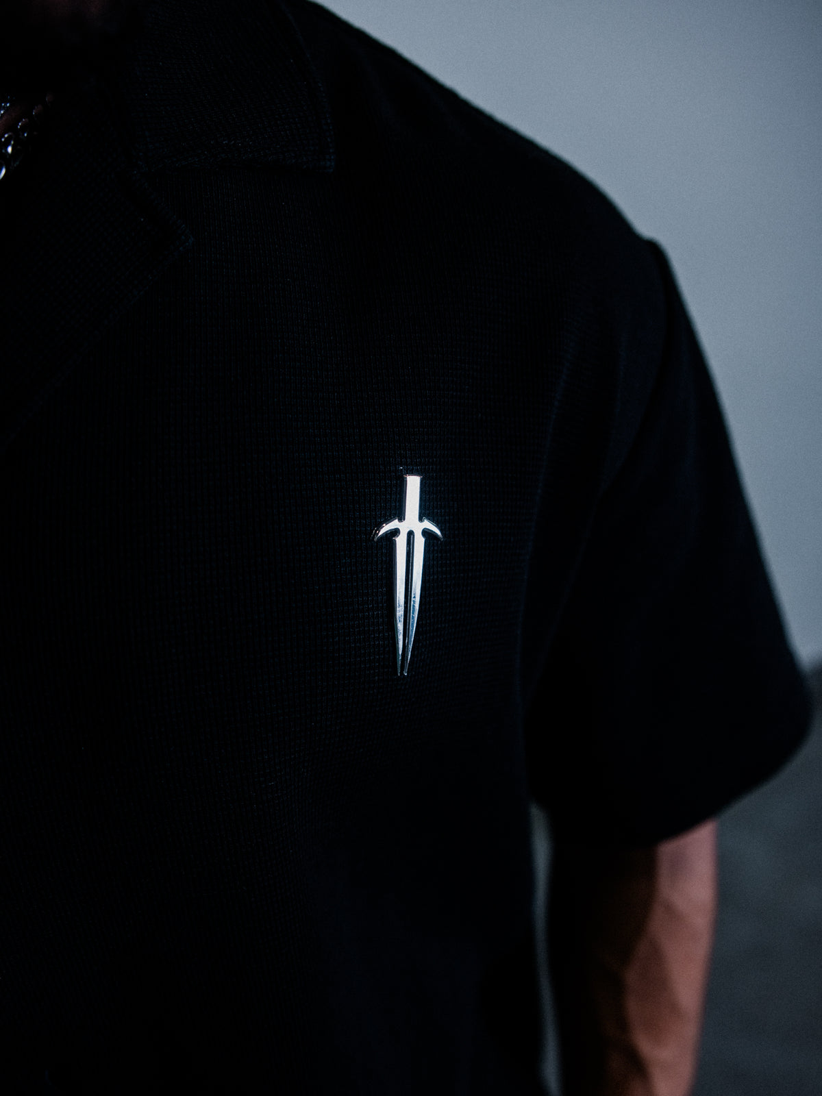 IRONWILLED Chrome Dagger Button-Down - Black