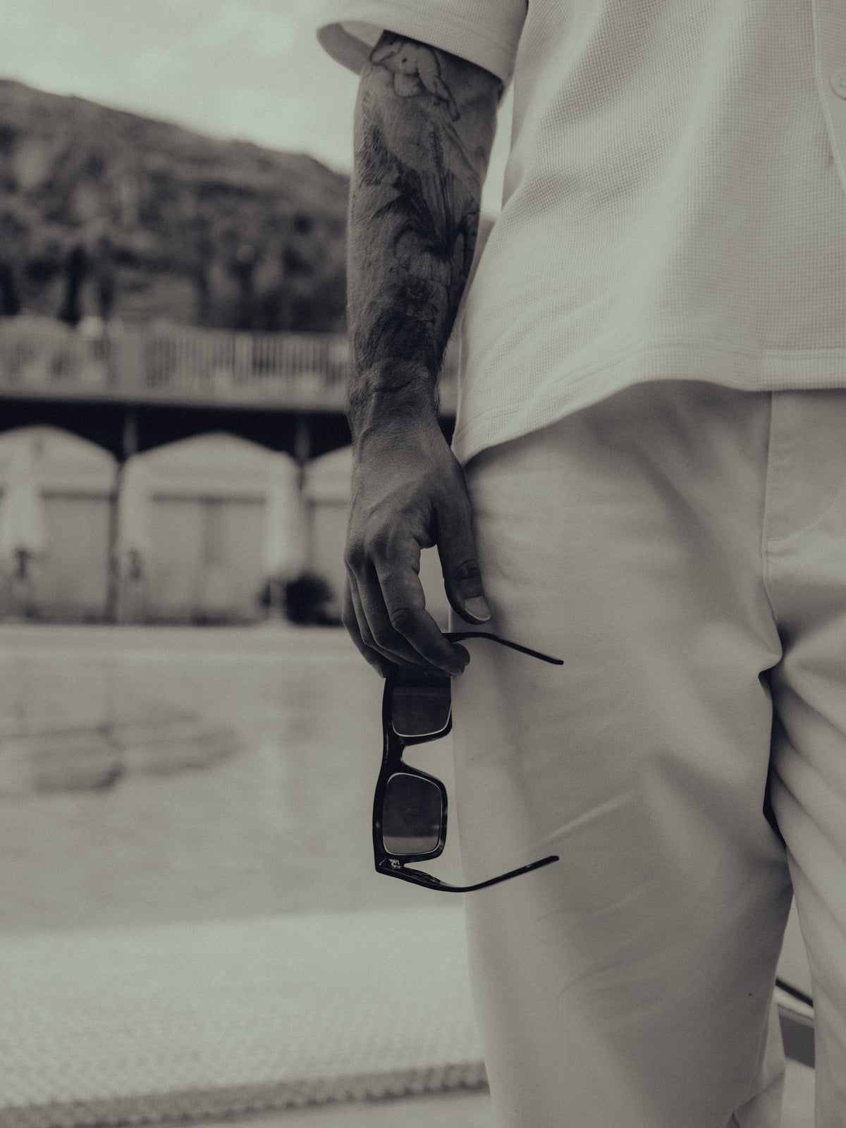 IRONWILLED Dagger Button-Down - Bone