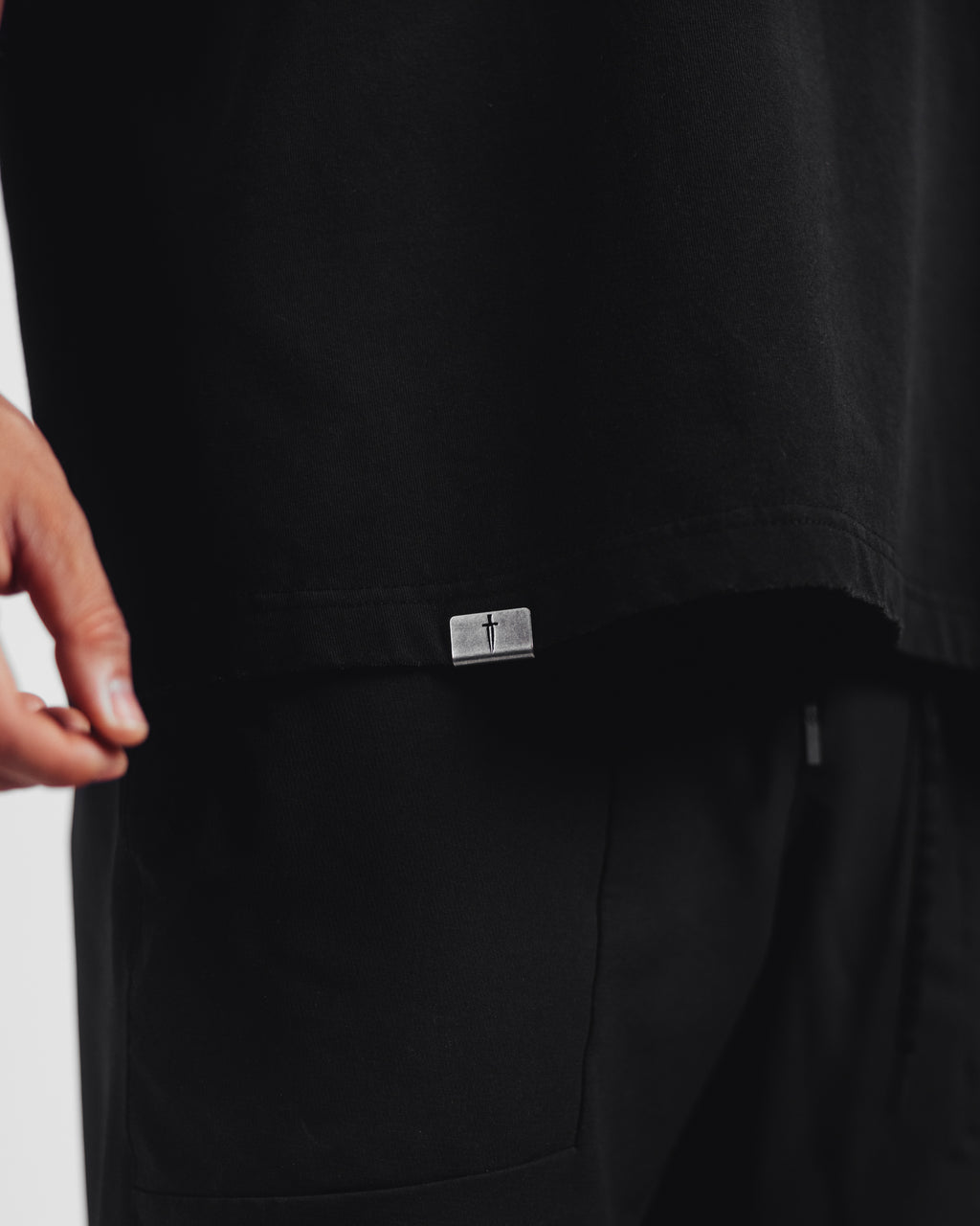 WHO WANTS THE SMOKE? TEE