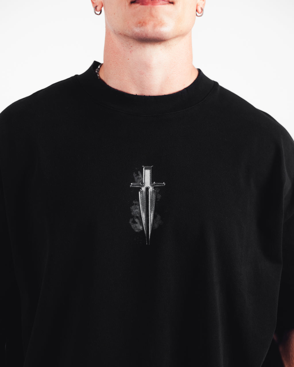 WHO WANTS THE SMOKE? TEE