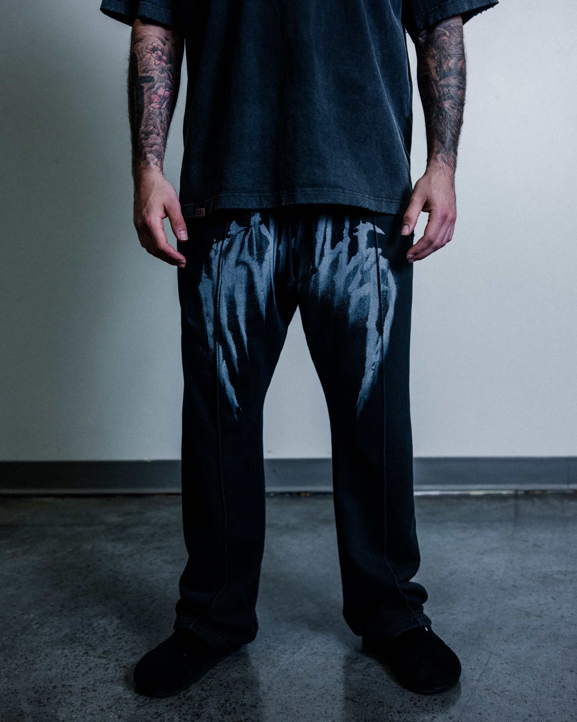 VICIOUS PLEATED SWEATPANTS - [BLACK]