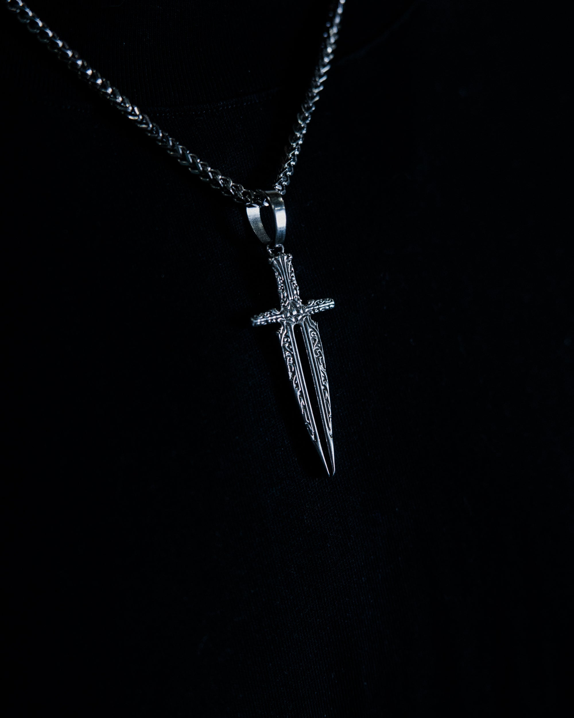 TIMELESS DAGGER CHAIN - SILVER