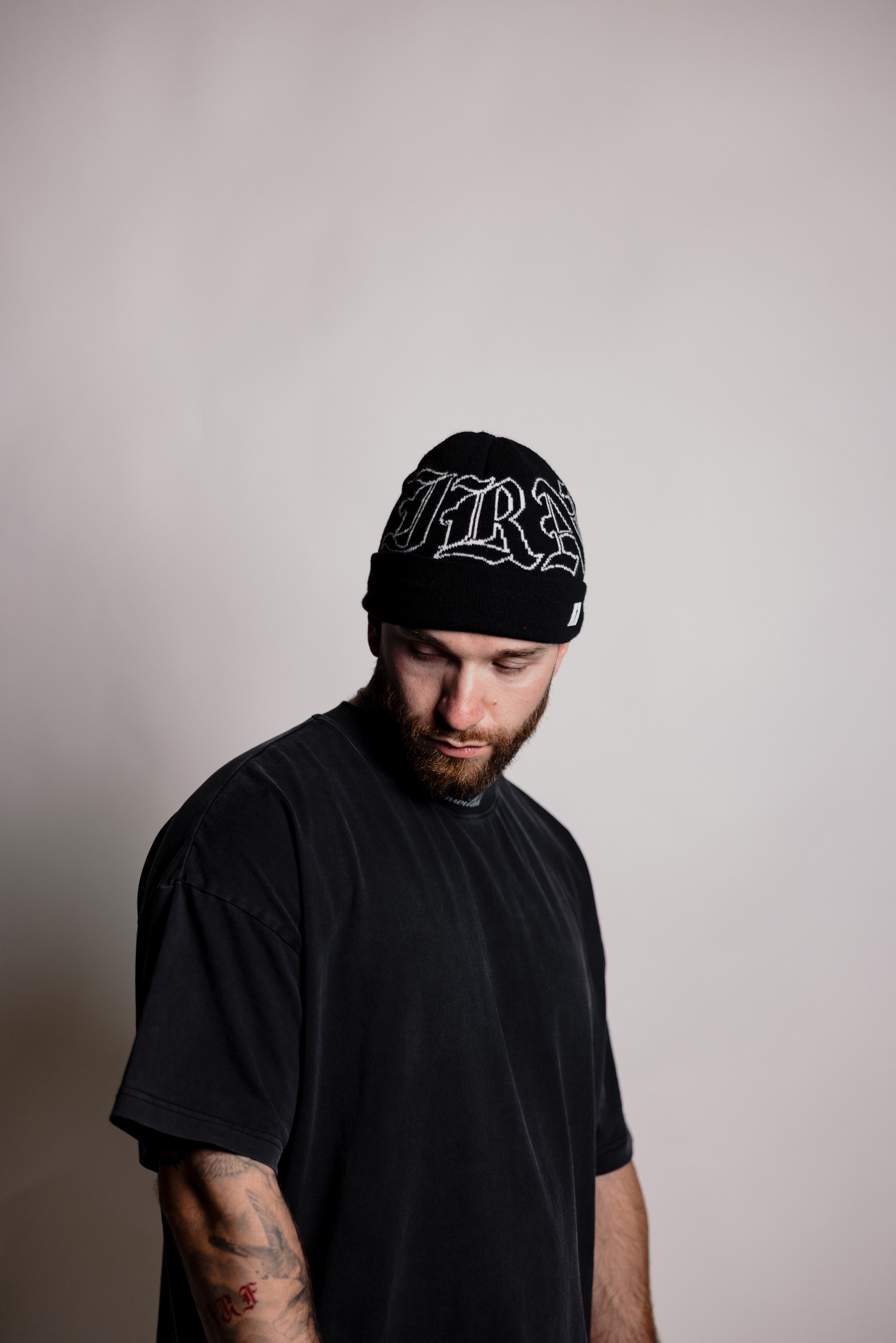 IRN BEANIE - [BLACK]