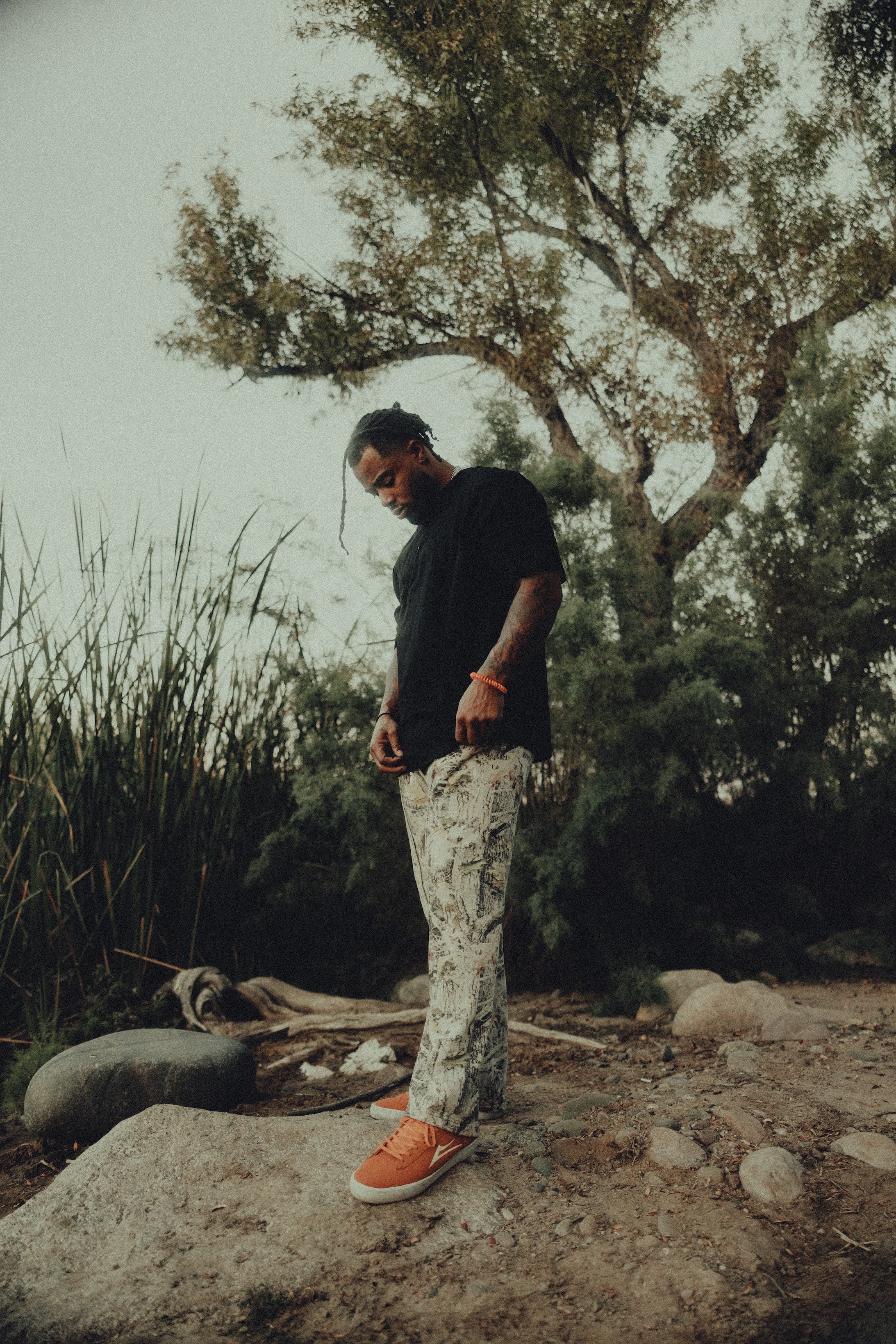 DAGGER PLEATED SWEATPANTS - [CAMO]