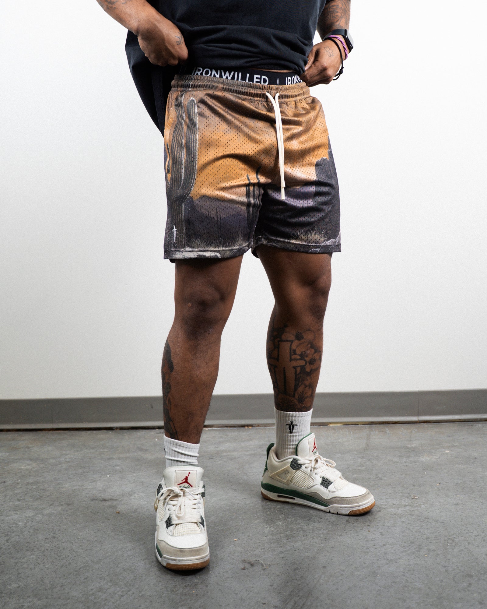 DESERT MESH SHORT