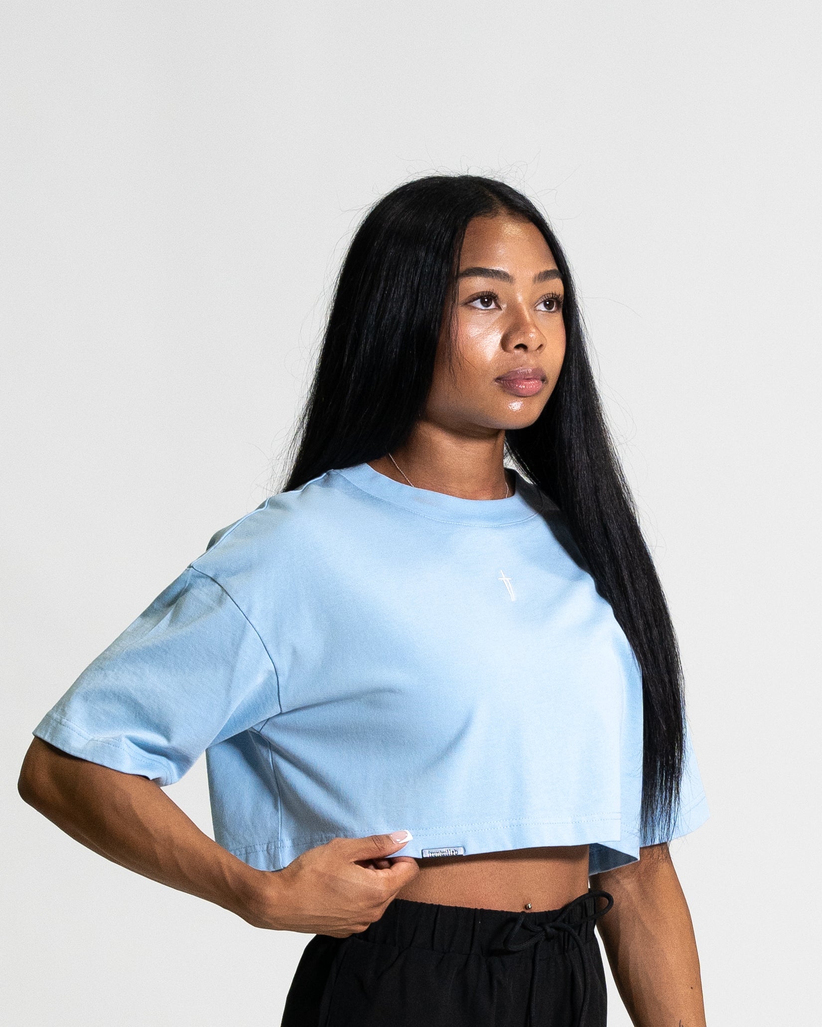 WOMEN'S OVERSIZED DAGGER CROP TOP - CAROLINA BLUE
