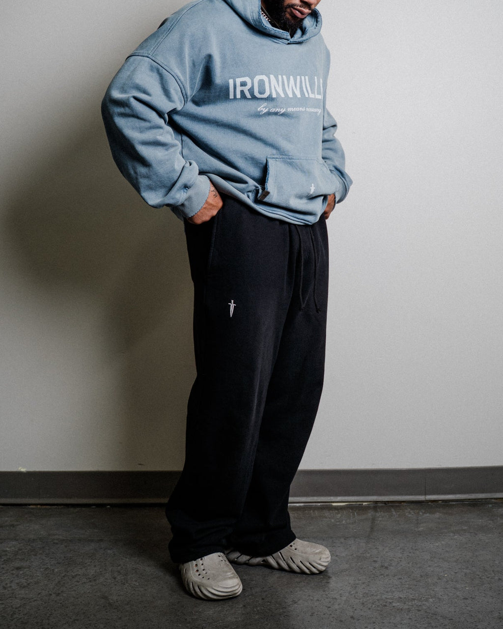 DAGGER BAGGY SWEATPANTS - [BLACK]