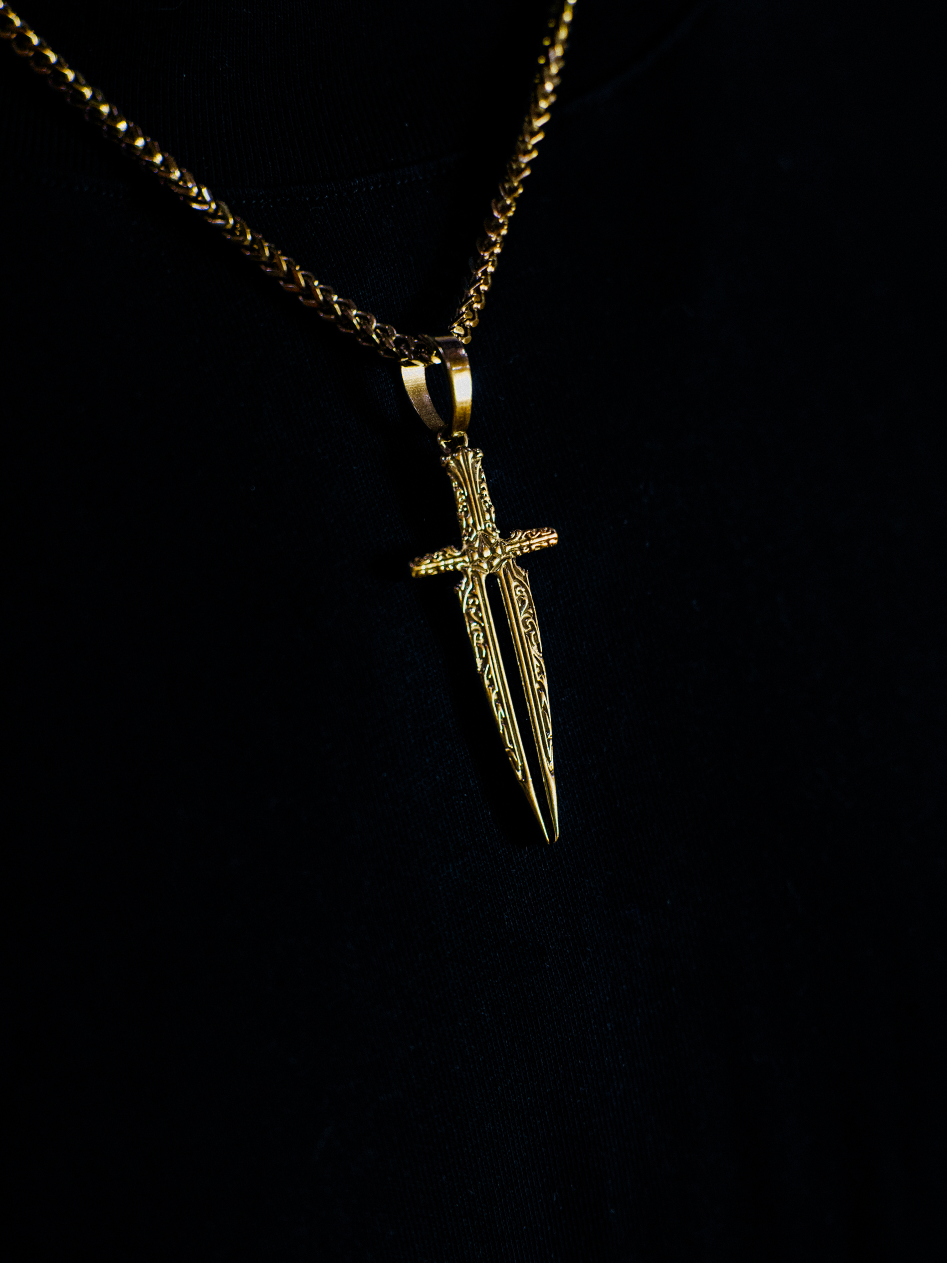 TIMELESS DAGGER CHAIN - GOLD