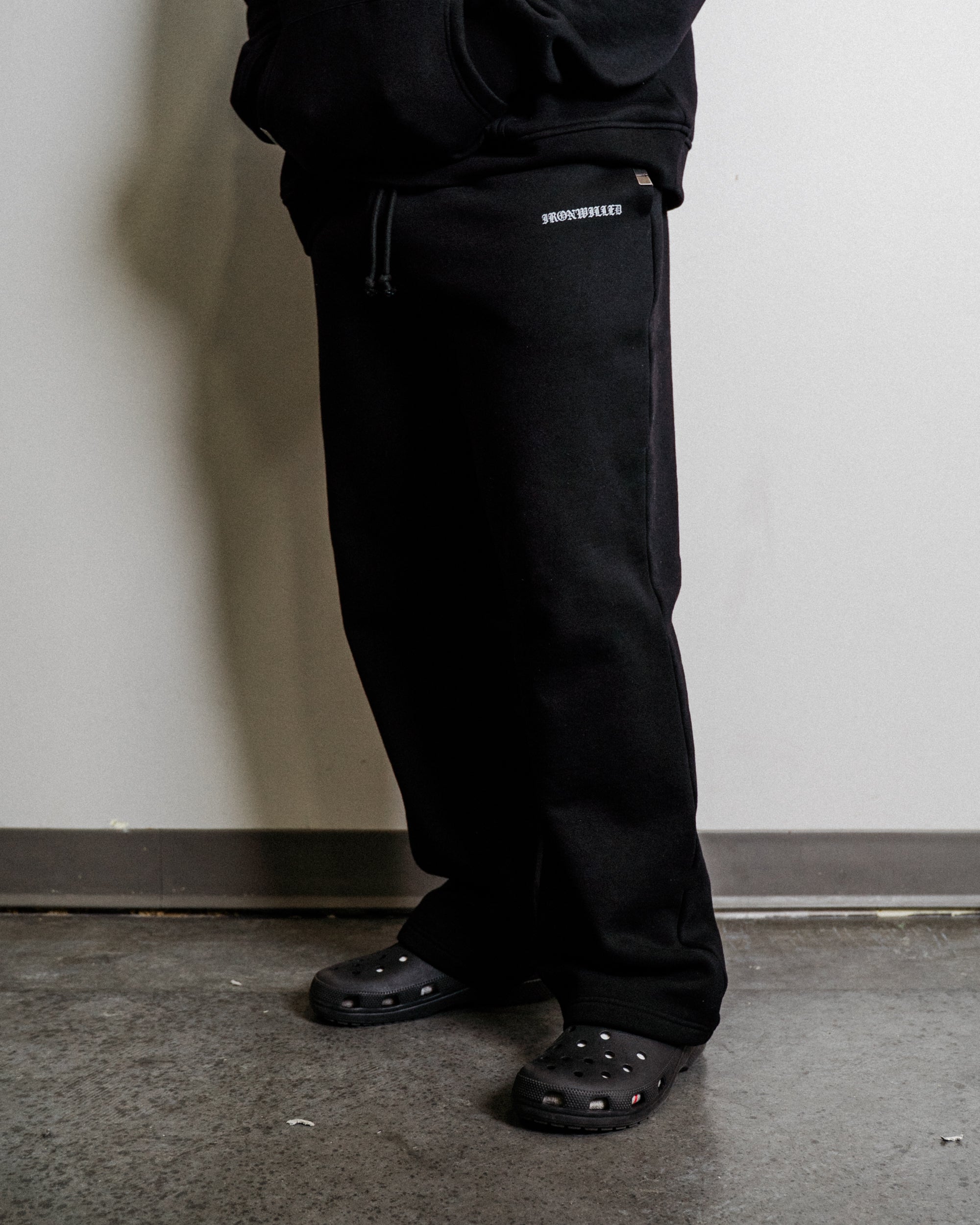 LOUNGE SWEATPANTS - [BLACK]