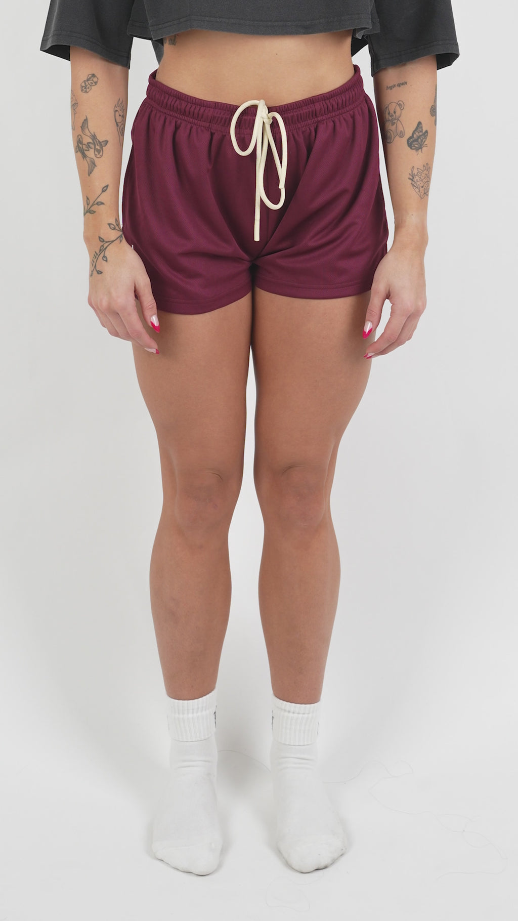 WOMEN'S DAGGER MESH SHORT - MAROON